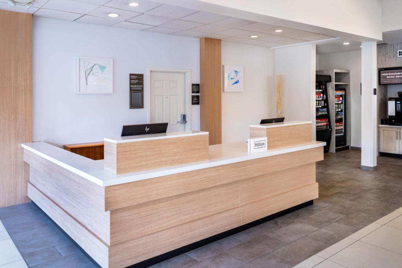 Hilton Garden Inn Bakersfield Eksteriør billede